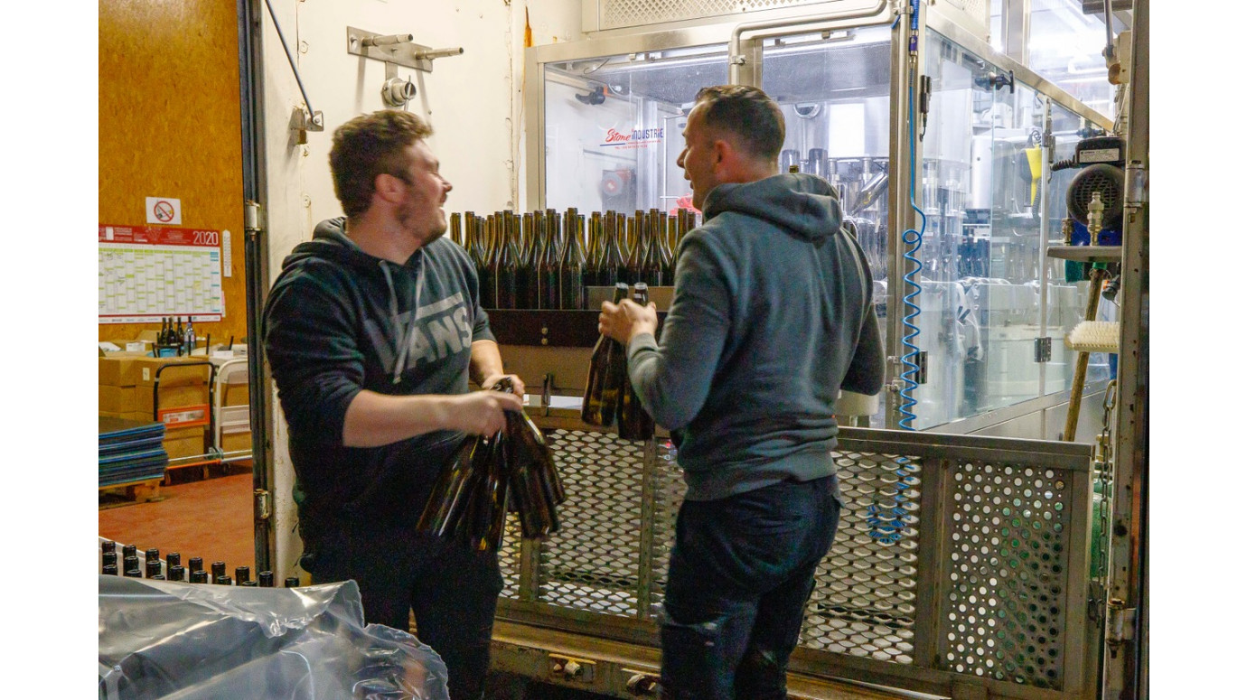 The first bottling of the 2019 vintage: Large soif blanc.